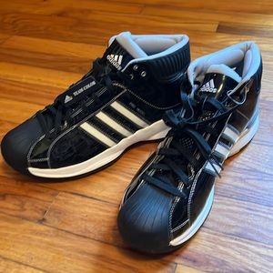 NWOT ADIDAS PRO MODEL BLACK AND WHITE HIGH TOPS SZ MENS 12